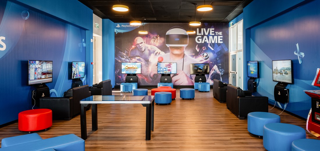 Молодежный клуб Play Zone
